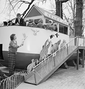 Bronx Zoo Tour of Ark Replica Being Given to Young children