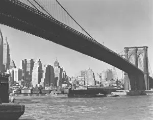 Brooklyn Bridge Gallery: Brooklyn bridge and Manhattan skyline, New York City, USA, (B&W)