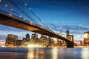 Brooklyn bridge at night, New York, USA
