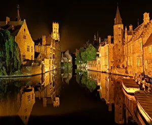 Images Dated 2nd October 2011: Brugge by night