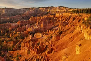 Images Dated 23rd October 2015: Bryce Amphitheatre, Bryce Canyon National Park, Utah, USA