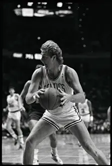 Hartford Prints: Buck Williams Knees Larry Bird in the Abdomen