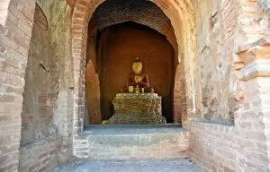 Images Dated 17th November 2015: Buddha in an alcove Bagan Myanmar