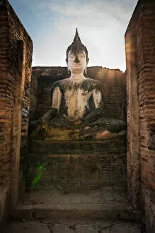 Images Dated 13th April 2013: Buddha statue of Sukhothai, Thailand