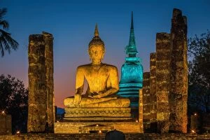 Images Dated 30th December 2016: Buddha Statue at Wat Mahathat in Sukhothai Historical Park, Thailand
