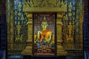 Images Dated 23rd January 2017: Buddha statue in Wat Xieng Thong, Luang Prabang