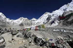 Images Dated 17th November 2014: Buddhist Stupa with Prayer flags, Khumbu Glacier