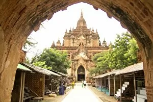 Myanmar Culture Gallery: Buddhist Temple