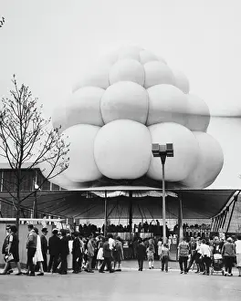 Huty37500 Prints: Bulbous Sculpture At New York World's Fair