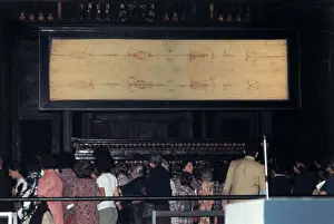 Turin Prints: Burial Shroud of Jesus Christ on Display