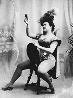 Burlesque Queen Grace Vaughn