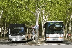 Images Dated 10th July 2008: Buses on the road, Quinconces Station, Bordeaux, Aquitaine, France