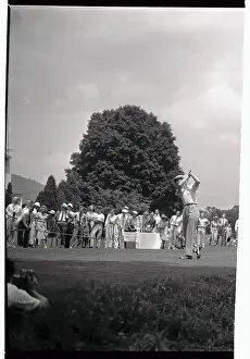 Delaware Prints: Byron Nelson Golfing in Front of Gallery