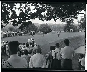 Queens Prints: Byron Nelson Putting at PGA Championship Tournament
