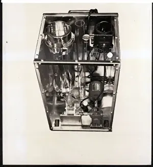 Lungs Prints: Cabinet with Mechanical Heart and Lung