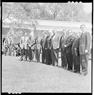 Roberts Prints: Cabinet Members Reporting to President