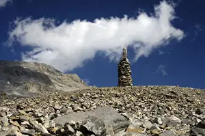 Sign Post Prints: Cairn as signpost and orientation help in rocky alpine terrain without trails
