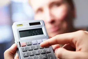 Live Prints: Calculator with fingers and face, calculating