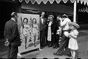 M Ent Amus Prints: Cancan Photo