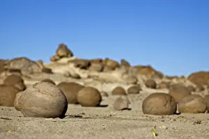 Cloudless Prints: Cancha de Bochas - round stones at National Park Parque Provincial Ischigualasto