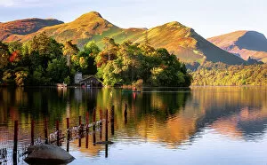 Images Dated 20th July 2016: Canoeing, Derwent Water, Keswick, Lake District, Cumbria, England