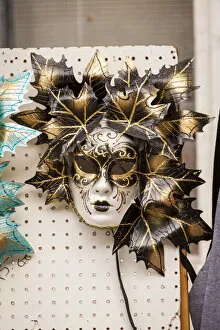 Images Dated 4th February 2015: Carnival mask