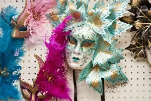 Images Dated 4th February 2015: Carnival mask and feather boa