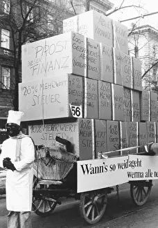 Carnival Prints: Carnival parade in Vienna 1986