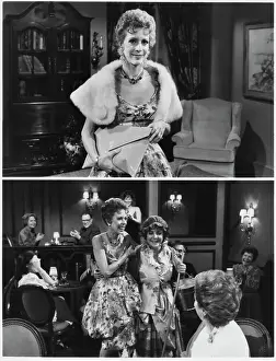 Huty33498 Prints: Carol Burnett And Elizabeth Taylor On Set All My Children