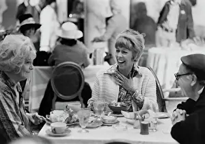 Huty33498 Prints: Carol Burnett On Set