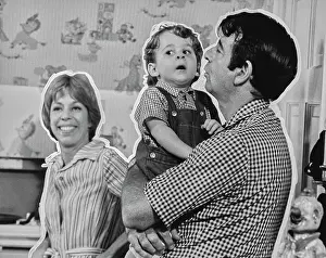 Huty33498 Prints: Carol Burnett On Set