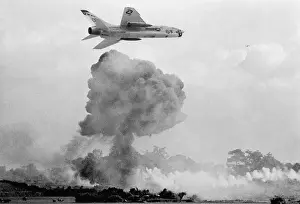 US Carrier-based Aircraft Pound Da Nang 1966