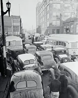 Windsor Prints: Cars and Busses Waiting in Traffic
