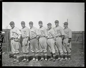 Tennessee Prints: Casey Stengel and Toledo Players Posing for Camera