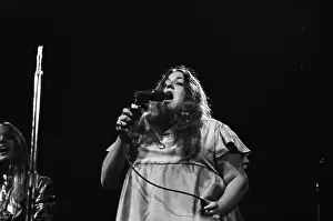 Sing Prints: Cass Elliot At The Monterey Pop Festival