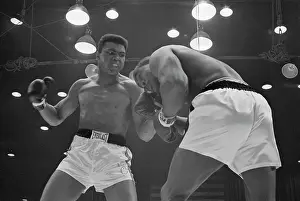 Title Prints: Cassius Clay Battles Sonny Liston