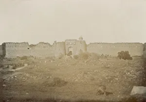 Images Dated 26th May 2005: Castle Walls