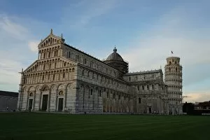 Images Dated 21st June 2016: Cathedral of Pisa and Leaning Tower, Italy
