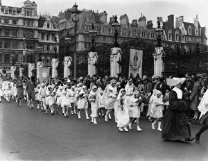 Historical Central Press Art Prints Collection: Catholic Procession