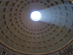 Images Dated 1st January 2011: Ceiling of the Pantheon, Rome, Italy