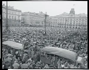 Trieste Prints: Celebrating Mass Welcoming Troops