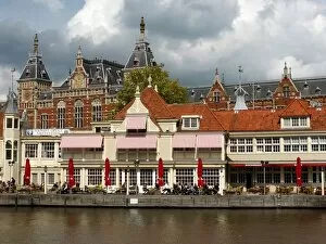 Images Dated 21st August 2014: Central station and tourist office in Amsterdam