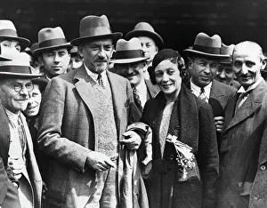 Fedora Prints: Chaim Weizmann Being Welcomed Home