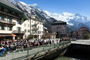 Railing Gallery: Chamonix street life