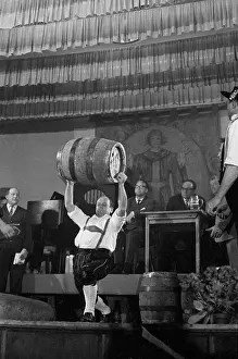 Weightlifting Prints: Champion Beer Barrel Lifter