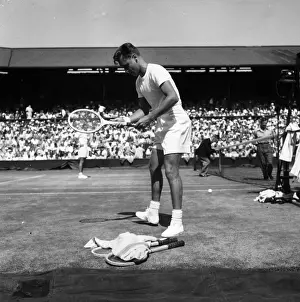 Tennis Prints: Changing Racquets