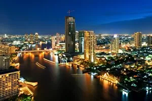 Images Dated 2nd May 2011: Chao praya river in night