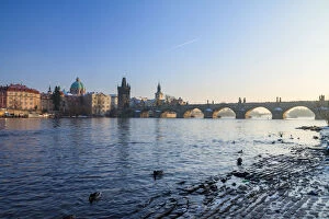 Images Dated 30th December 2010: Charles bridge and Vlatva at sunset