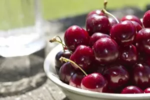 Images Dated 27th June 2011: Cherries in a bowl