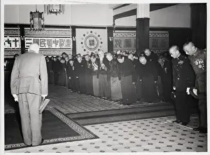 Bowing Prints: Chiang Kai Shek And Leaders Bowing